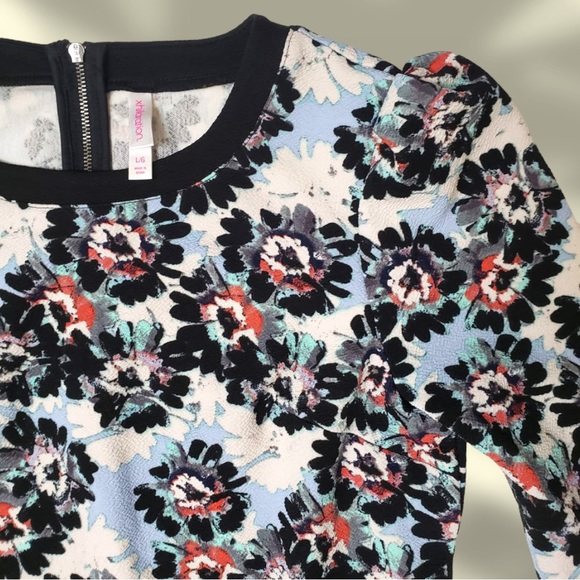 Floral Blouse - Picture 5 of 8